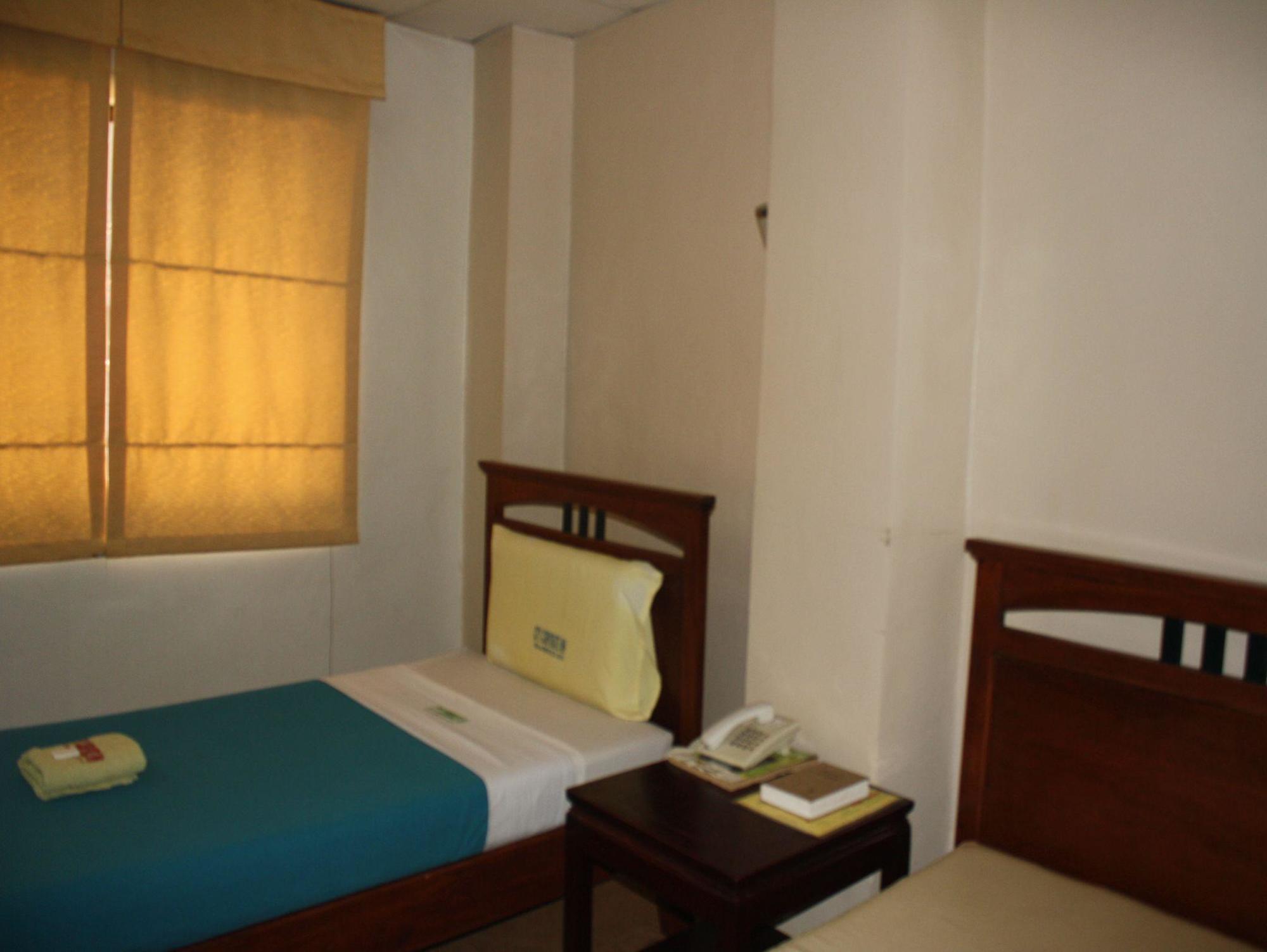 City Corporate Inn Iloilo Extérieur photo