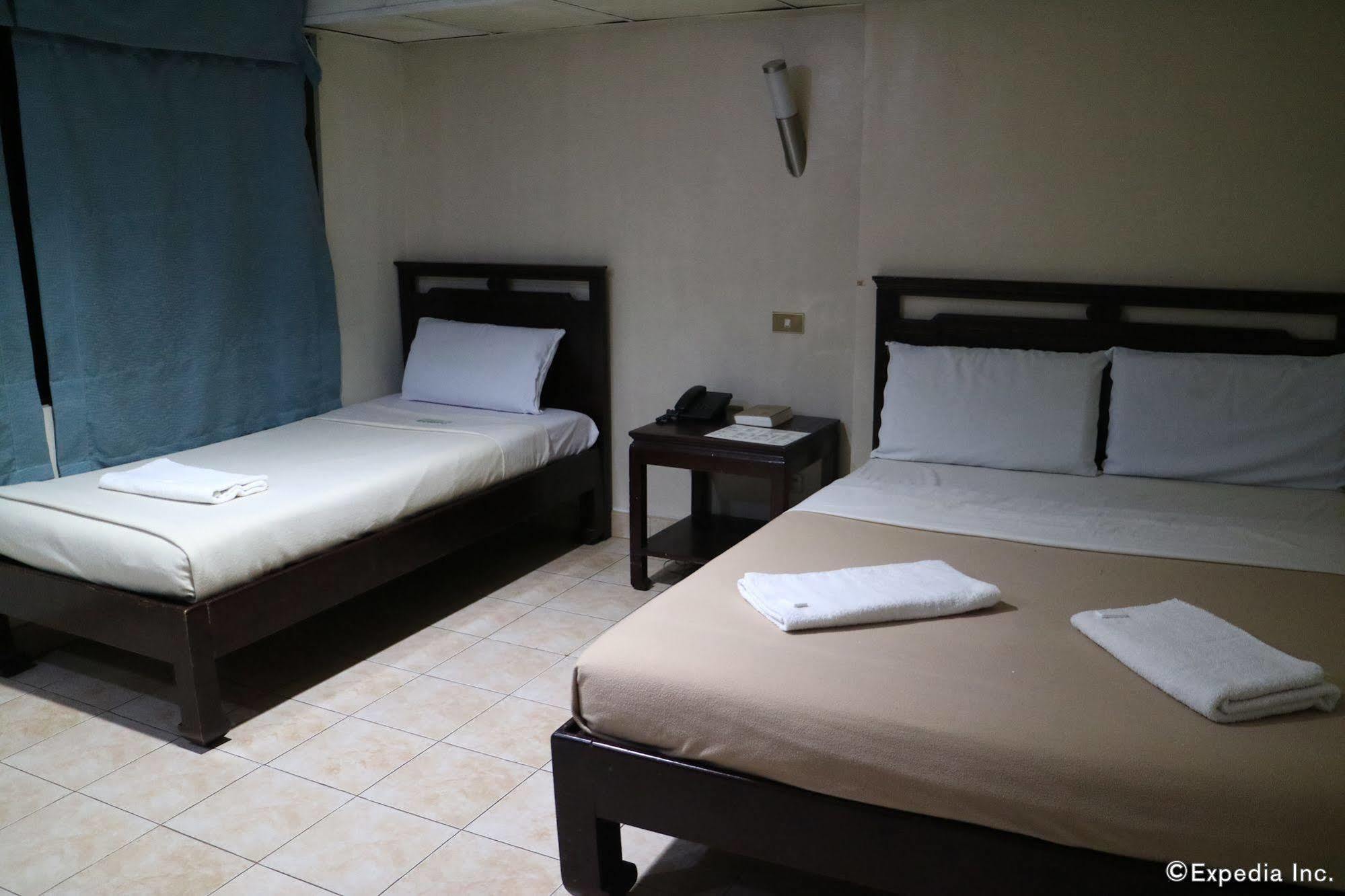 City Corporate Inn Iloilo Extérieur photo