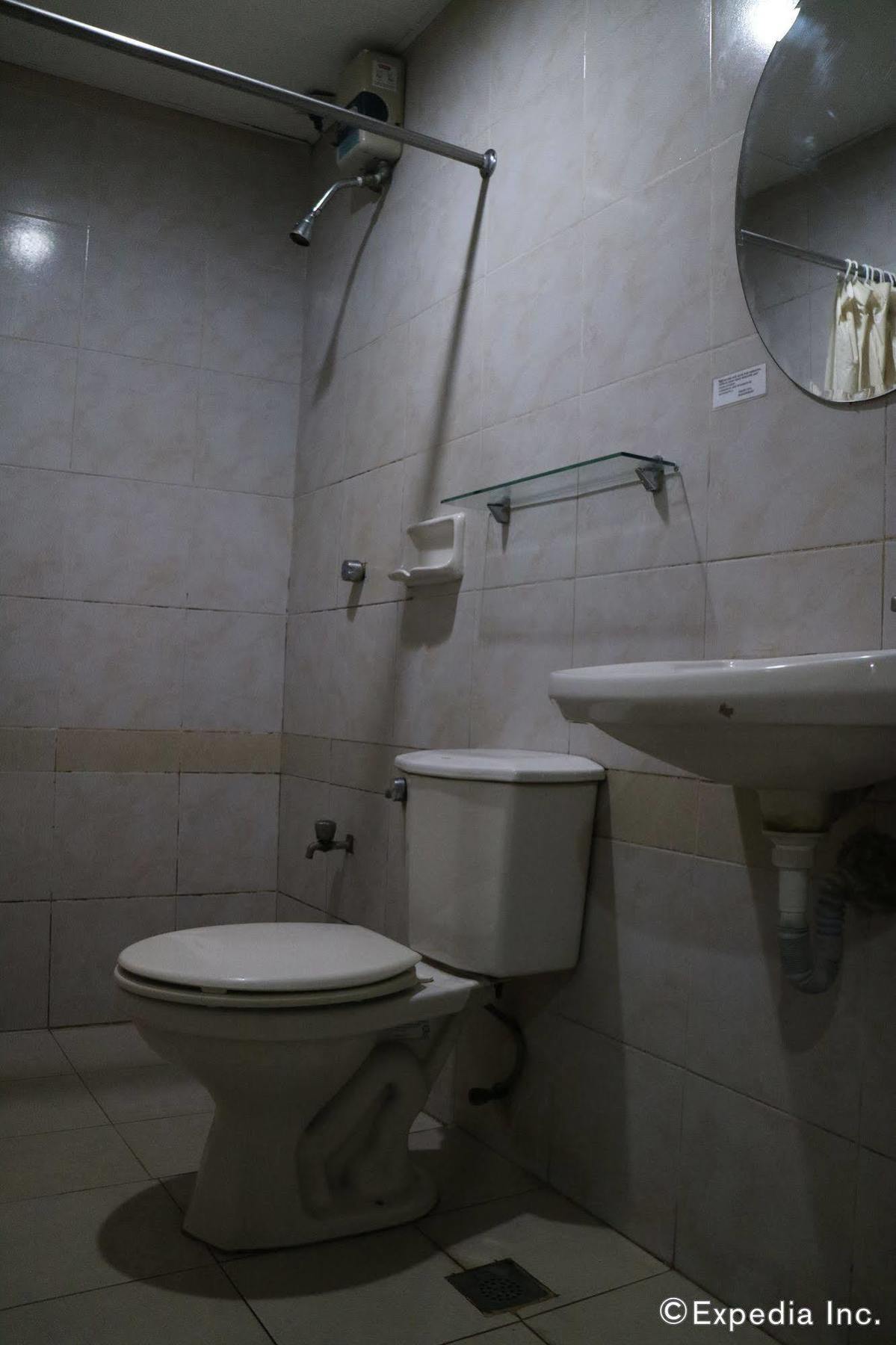 City Corporate Inn Iloilo Extérieur photo