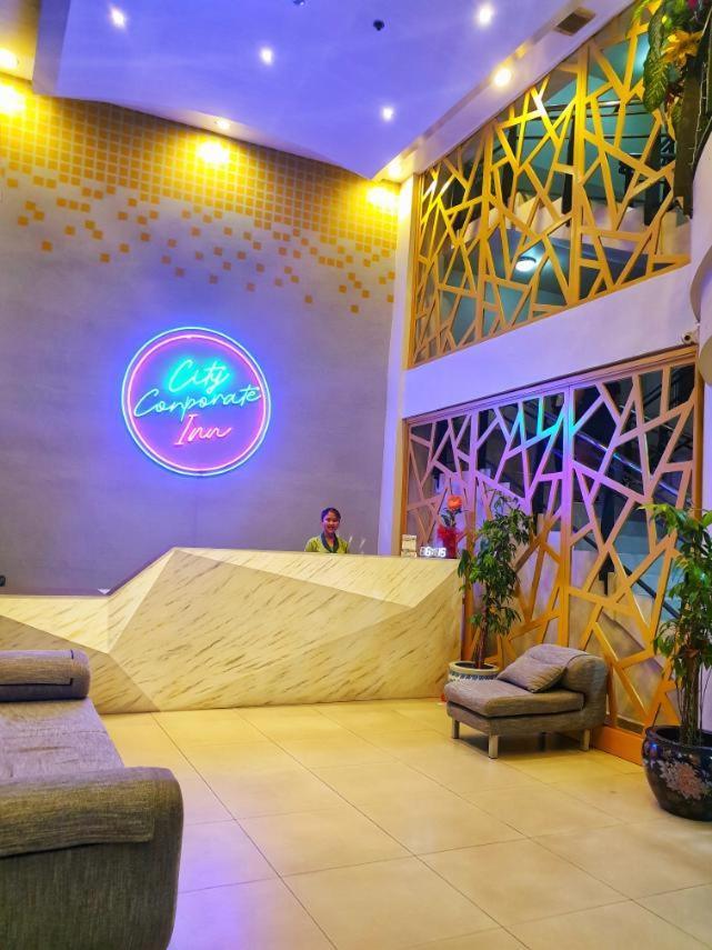 City Corporate Inn Iloilo Extérieur photo